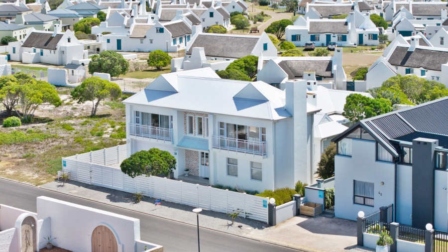 4 Bedroom Property for Sale in Struisbaai Western Cape